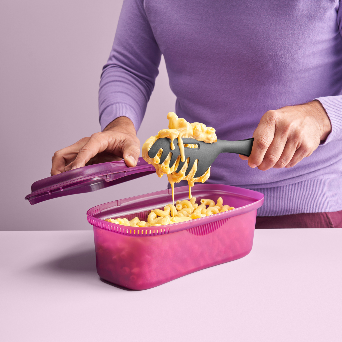 TUPPERWARE MICROWAVE PASTA COOKER